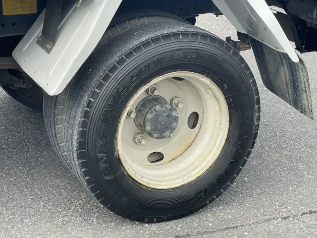いすゞ エルフ TPG-NJR85AD(2WD)の写真10