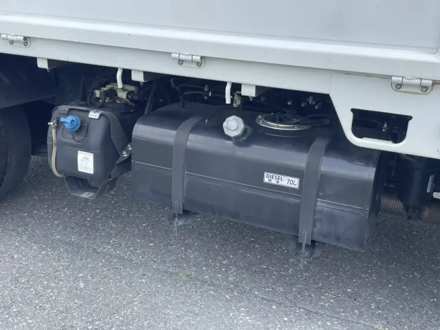 三菱 キャンター 2RG-FBA20(2WD)の写真12