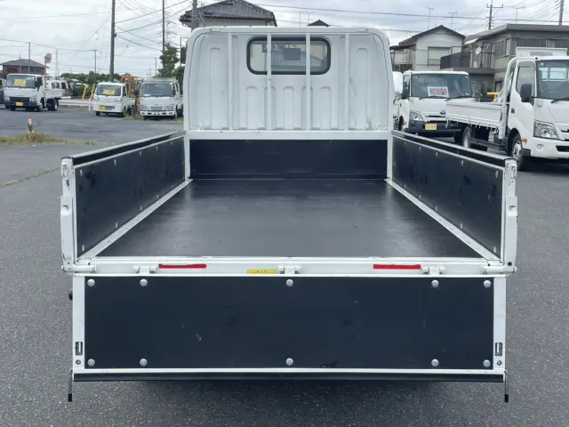三菱 キャンター 2RG-FBA20(2WD)の写真14