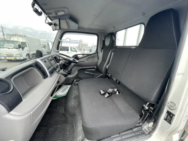 三菱 キャンター 2RG-FBA20(2WD)の写真16