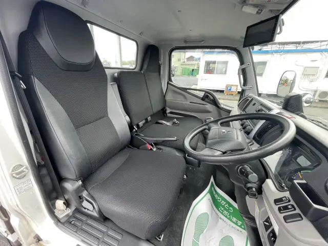 三菱 キャンター 2RG-FBA20(2WD)の写真17
