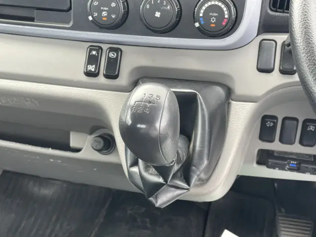 三菱 キャンター 2RG-FBA20(2WD)の写真24