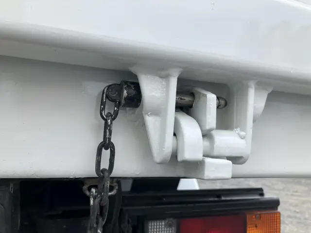 三菱 キャンター TPG-FBA60(2WD)の写真5