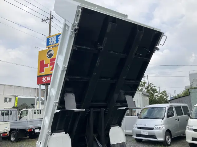 三菱 キャンター TPG-FBA60(2WD)の写真18