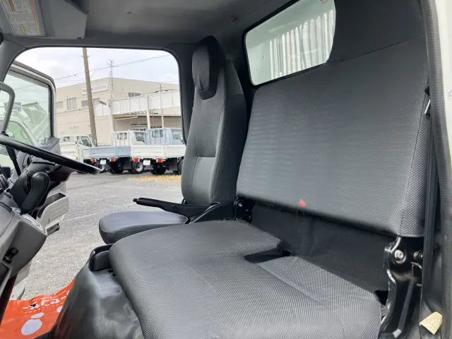 三菱 キャンター TPG-FBA60(2WD)の写真26