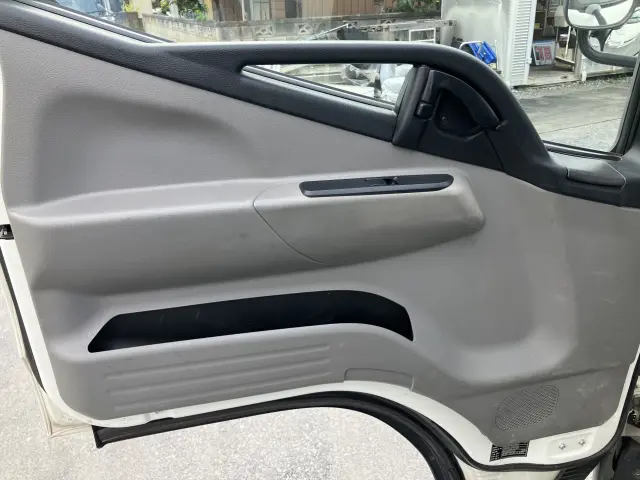 三菱 キャンター TPG-FBA60(2WD)の写真27