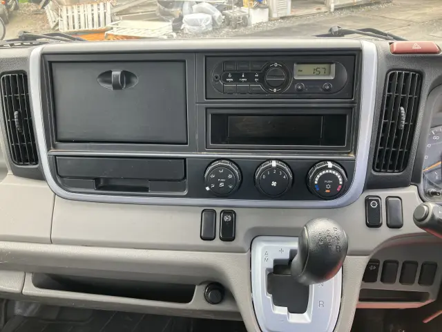 三菱 キャンター TPG-FBA60(2WD)の写真28