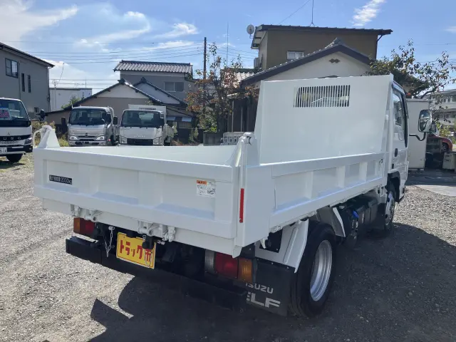 いすゞ エルフ 2RG-NJR88AD(2WD)の写真3