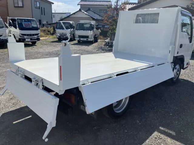 いすゞ エルフ 2RG-NJR88AD(2WD)の写真19