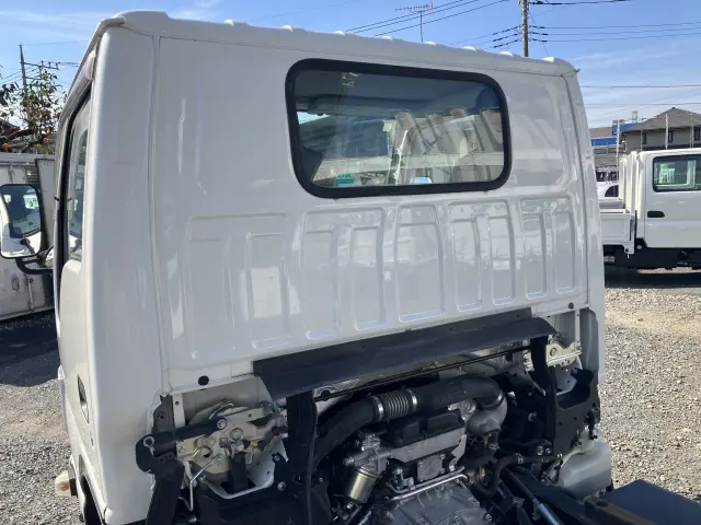 いすゞ エルフ 2RG-NJR88AD(2WD)の写真22