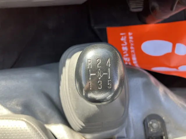 いすゞ エルフ 2RG-NJR88AD(2WD)の写真38