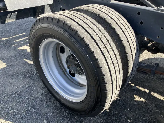 いすゞ エルフ 2RG-NJR88AD(2WD)の写真48