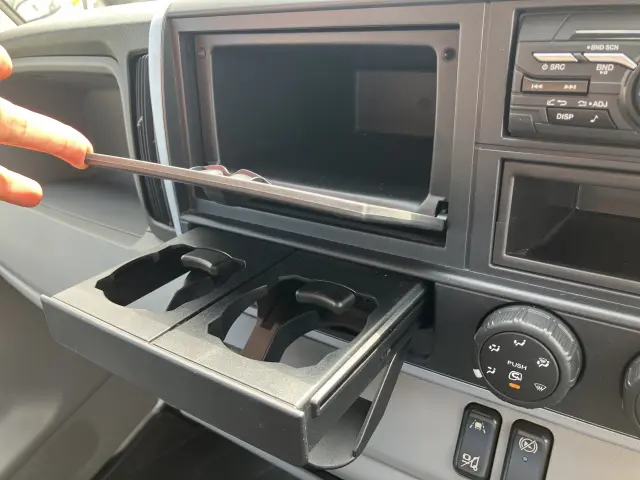 三菱 キャンター 2PG-FEAV0(2WD)の写真34