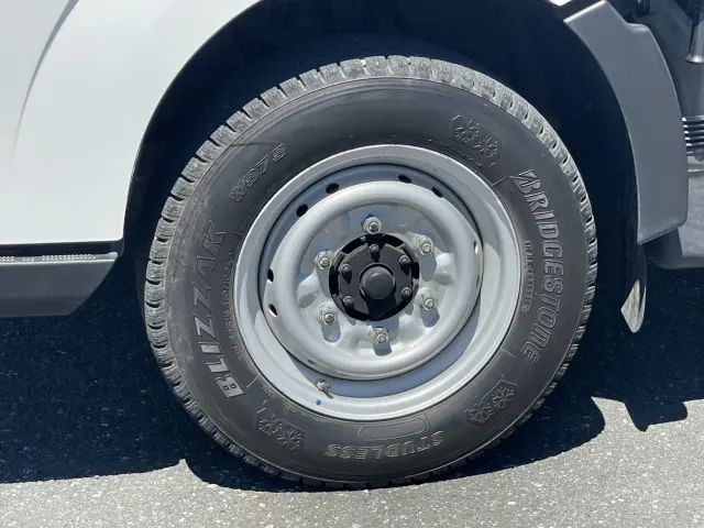 三菱 キャンターガッツ TKG-BSZ5F24(4WD)の写真9