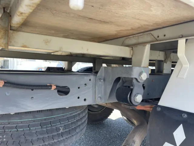 三菱 キャンターガッツ TKG-BSZ5F24(4WD)の写真11