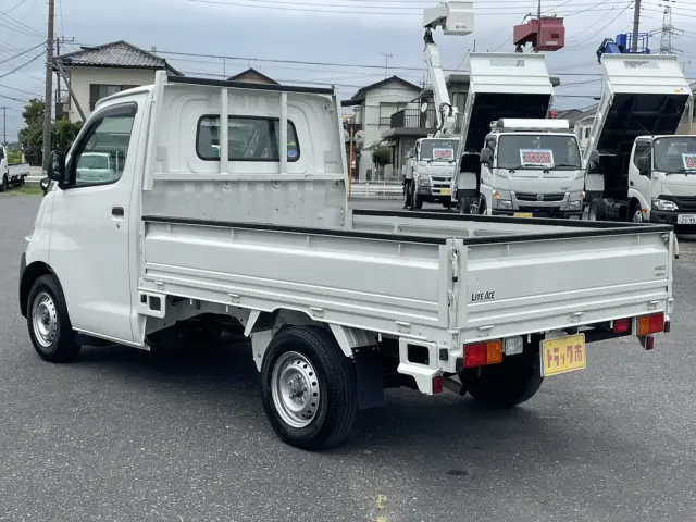 トヨタ ライトエーストラック DBF-S412U(4WD)の写真7