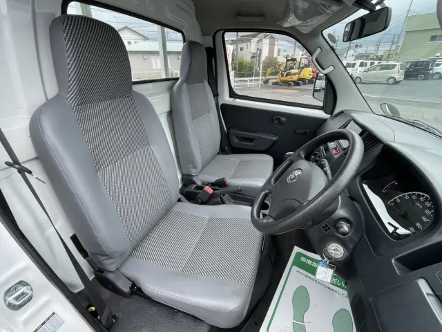 トヨタ ライトエーストラック DBF-S412U(4WD)の写真16