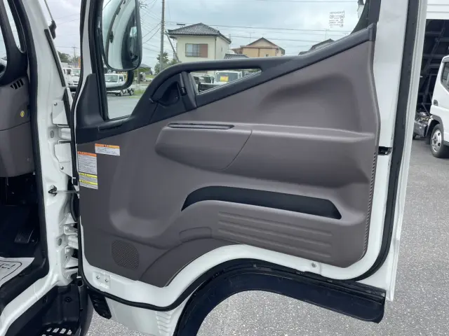 三菱 キャンター 2RG-FEB50(2WD)の写真18