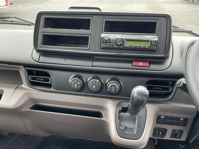 三菱 キャンター 2RG-FEB50(2WD)の写真24