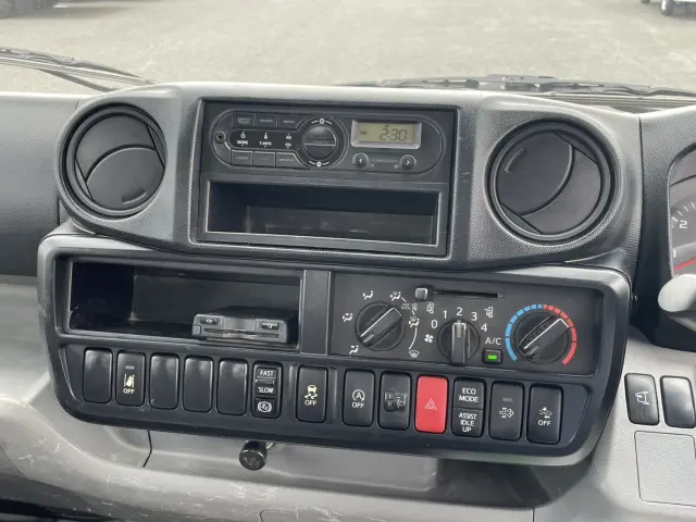 日野 デュトロ TKG-XZU620T(2WD)の写真19