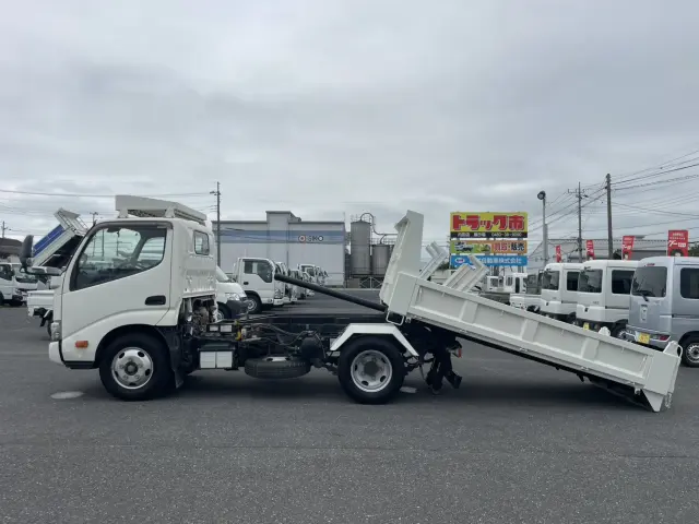 日野 デュトロ TKG-XZU620T(2WD)の写真39