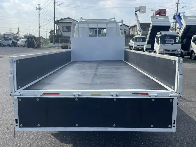 三菱 キャンター 2RG-FEAV0(2WD)の写真15