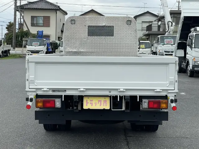 日野 デュトロ 2RG-XZU655M(2WD)の写真6