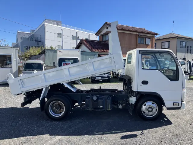 いすゞ エルフ TPG-NKR88AD(2WD)の写真13