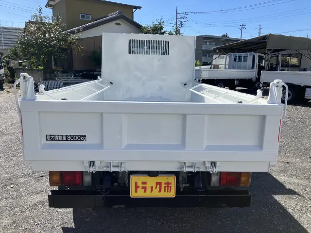 いすゞ エルフ TPG-NKR88AD(2WD)の写真15