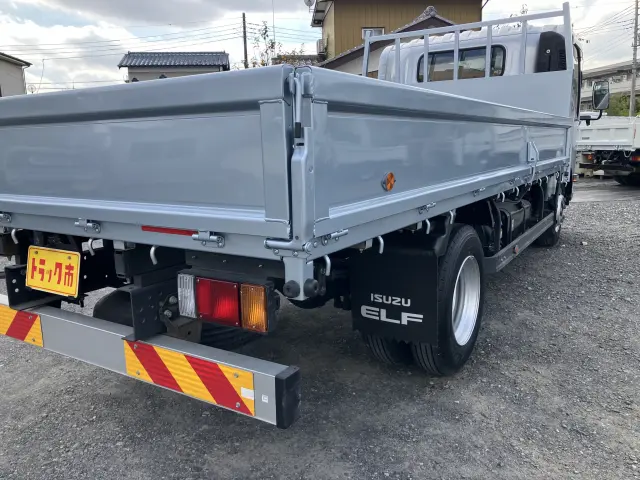 いすゞ エルフ 2RG-NPR88YN(2WD)の写真14