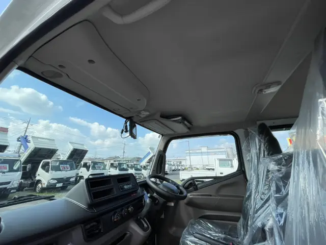 三菱 キャンター 2RG-FBA20(2WD)の写真23