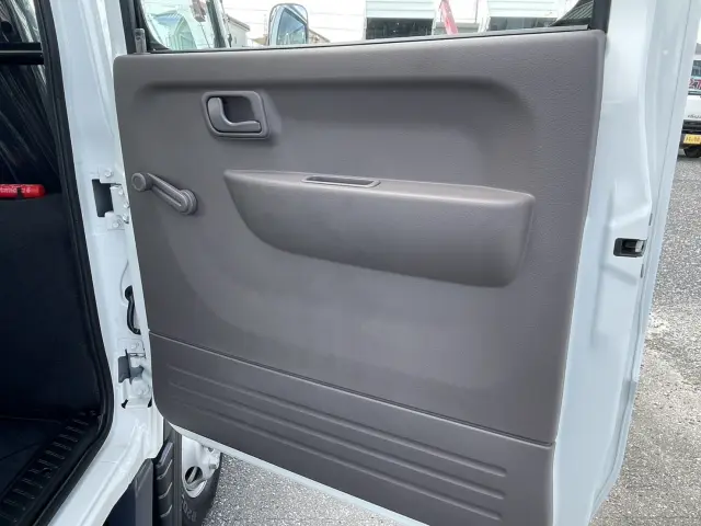 三菱 キャンター 2RG-FBA20(2WD)の写真25
