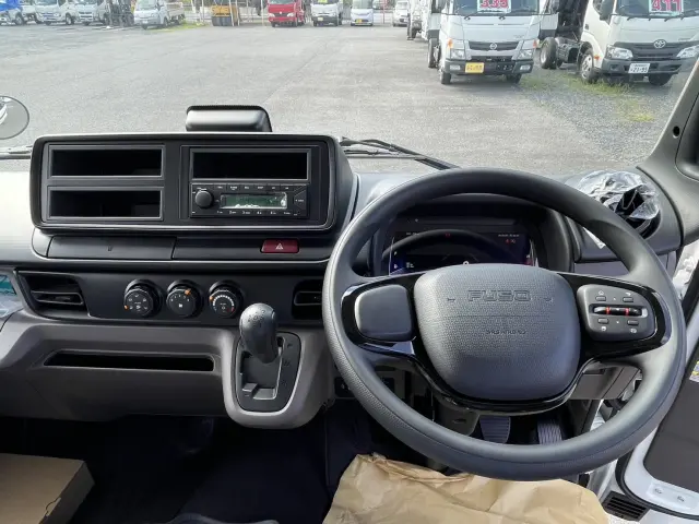 三菱 キャンター 2RG-FBA20(2WD)の写真28