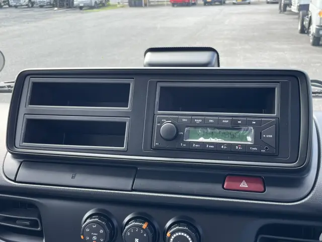 三菱 キャンター 2RG-FBA20(2WD)の写真29