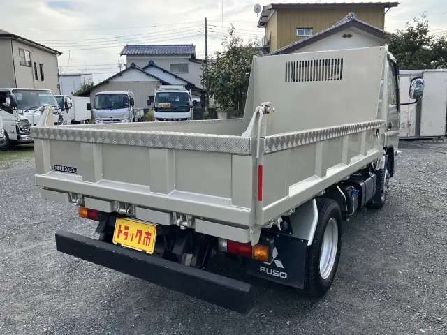 三菱 キャンター 2RG-FBA60(2WD)の写真3