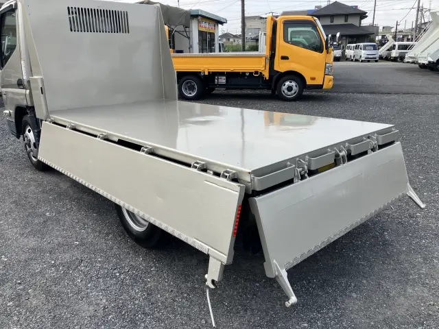 三菱 キャンター 2RG-FBA60(2WD)の写真19