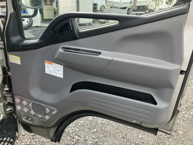三菱 キャンター 2RG-FBA60(2WD)の写真29