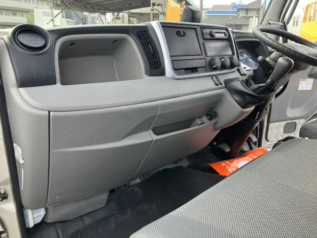 三菱 キャンター 2RG-FBA60(2WD)の写真30