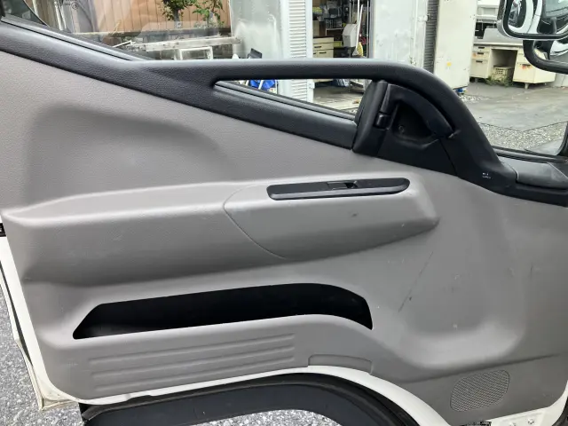 三菱 キャンター 2TG-FBA00(2WD)の写真25