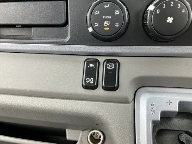 三菱 キャンター 2TG-FBA00(2WD)の写真30