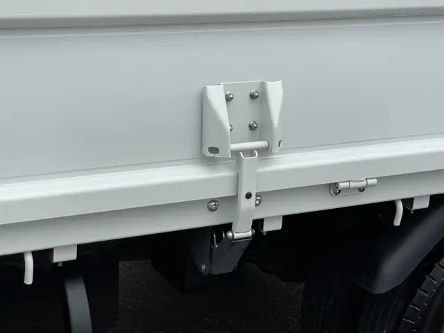 三菱 キャンター 2RG-FEB50(2WD)の写真11