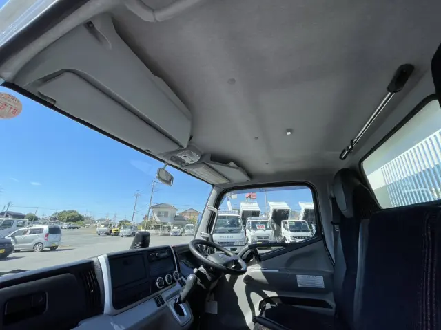 三菱 キャンター 2RG-FBA30(2WD)の写真19