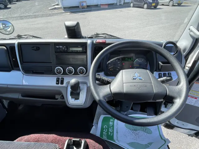 三菱 キャンター 2RG-FBA30(2WD)の写真20