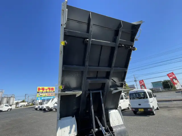 三菱 キャンター 2RG-FBA30(2WD)の写真36