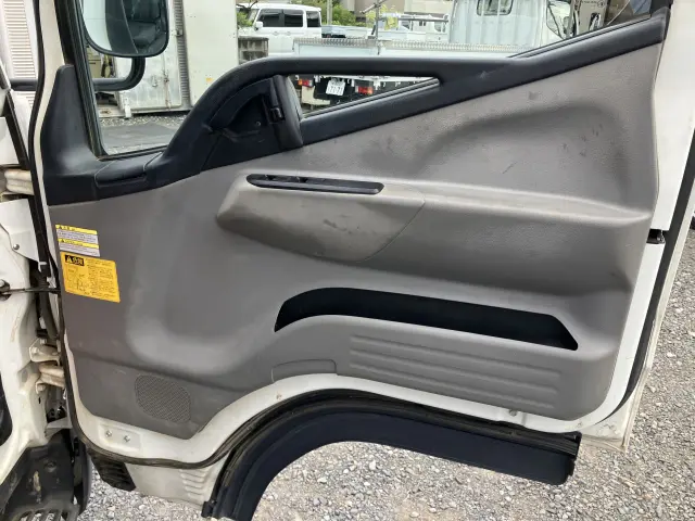 三菱 キャンター TPG-FBA30(2WD)の写真29