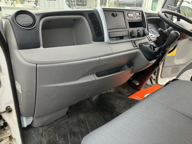 三菱 キャンター TPG-FBA30(2WD)の写真30