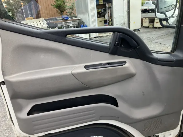 三菱 キャンター TPG-FBA30(2WD)の写真32