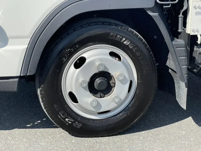 三菱 キャンター 2RG-FBA20(2WD)の写真9