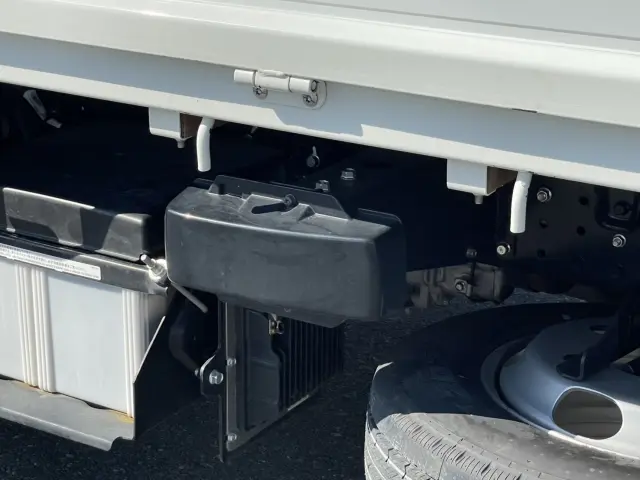 三菱 キャンター 2RG-FBA20(2WD)の写真11
