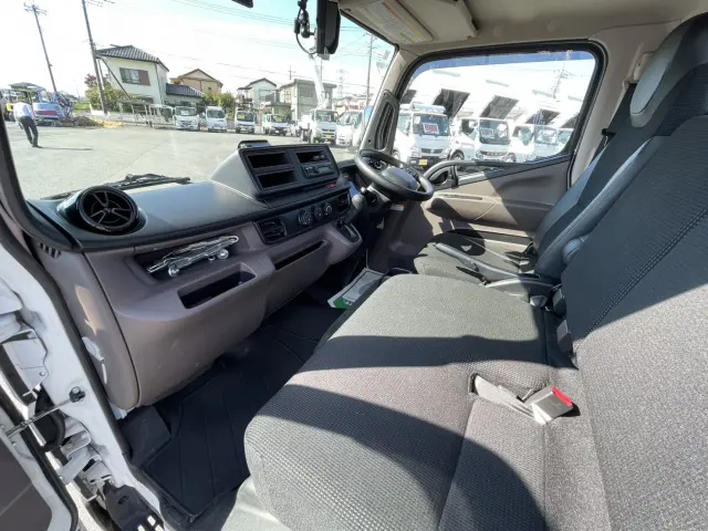 三菱 キャンター 2RG-FBA20(2WD)の写真22